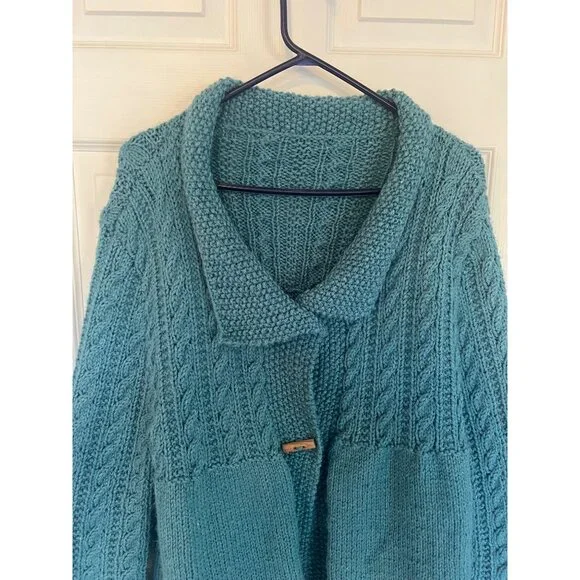 Handmade Blue Cable Knit Bell Sleeve Cardigan Sweater Size Medium - Picture 2 of 10